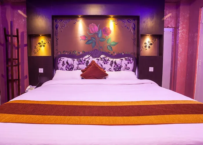 Nepal Tara 2*
